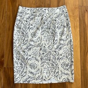 Ripskirt Length 3 in “Flora Rustica” print - like new!